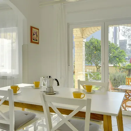 Ideal For Families With Pets Apartment *