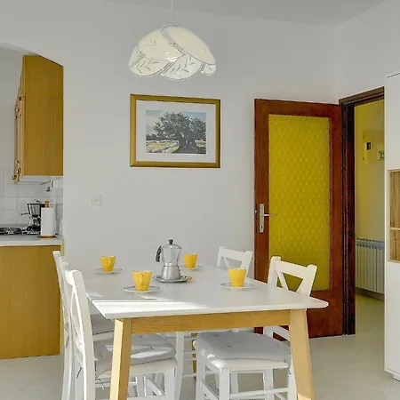 Apartment Ideal For Families With Pets *