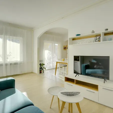 Ideal For Families With Pets * Pula